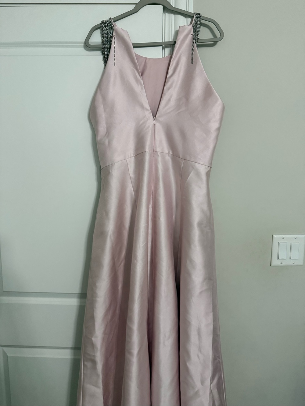Elegant Light Pink Satin Evening Dress with Embellished Straps
